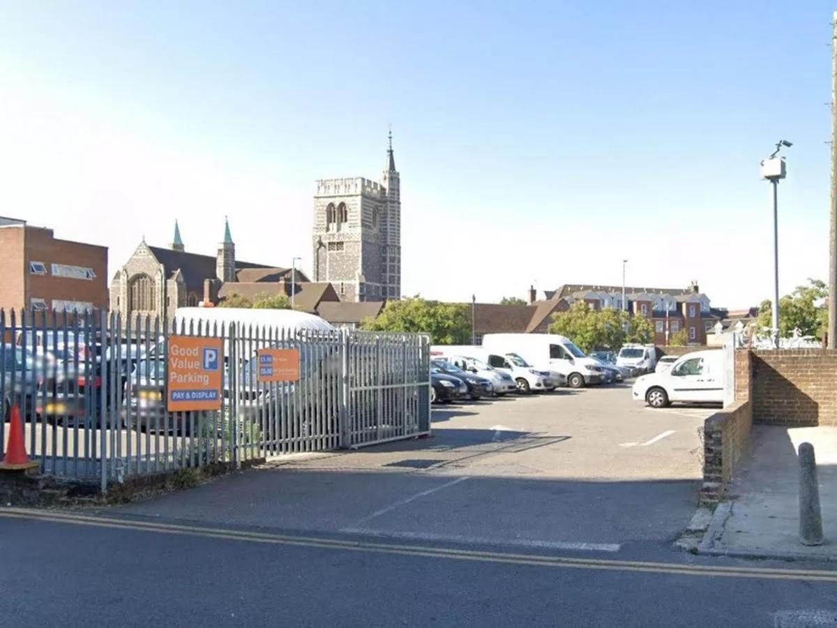 12 B Market Street Watford  Luaran gambar